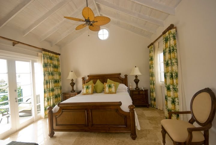 Jus Chillin hliday Villa, Barbados. Master Bedroom